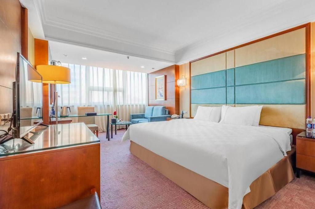 Linyi Blue Horizon Intenational Hotel Экстерьер фото