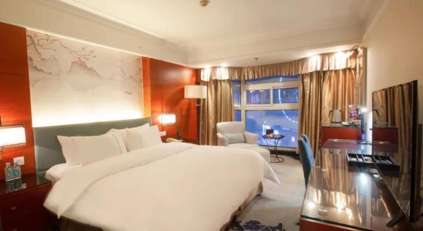 Linyi Blue Horizon Intenational Hotel Экстерьер фото